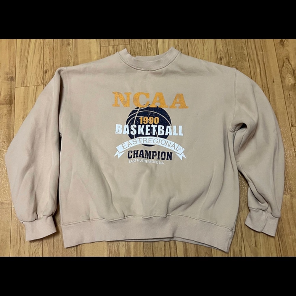Vintage 1990 NCAA basketball Crewneck Sweatshirt Size XS